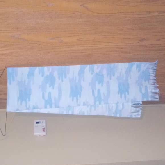 🆕 Camouflage "MIDWEST" Wintertime warm-up Combo. gloves, hat, & scarf - Picture 4 of 7